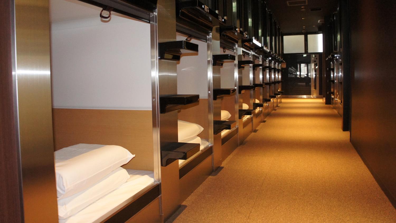 Men Only Capsule & Sauna, Bathhouse 男性専用サウナ&カプセル Minami Roppongi Kapselhotel Präfektur Tokio